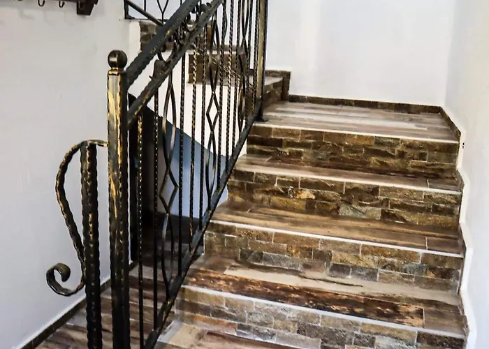 конакъ войнов Βίλα Yasna Polyana