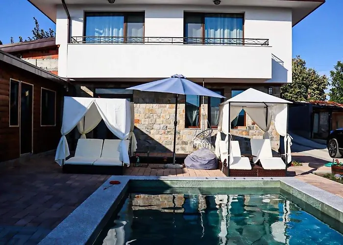 Βίλα конакъ войнов *