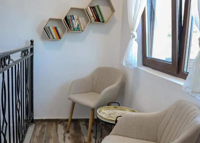 конакъ войнов Βίλα